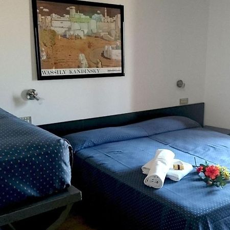 Hotel Grand Meeting Rimini Bagian luar foto