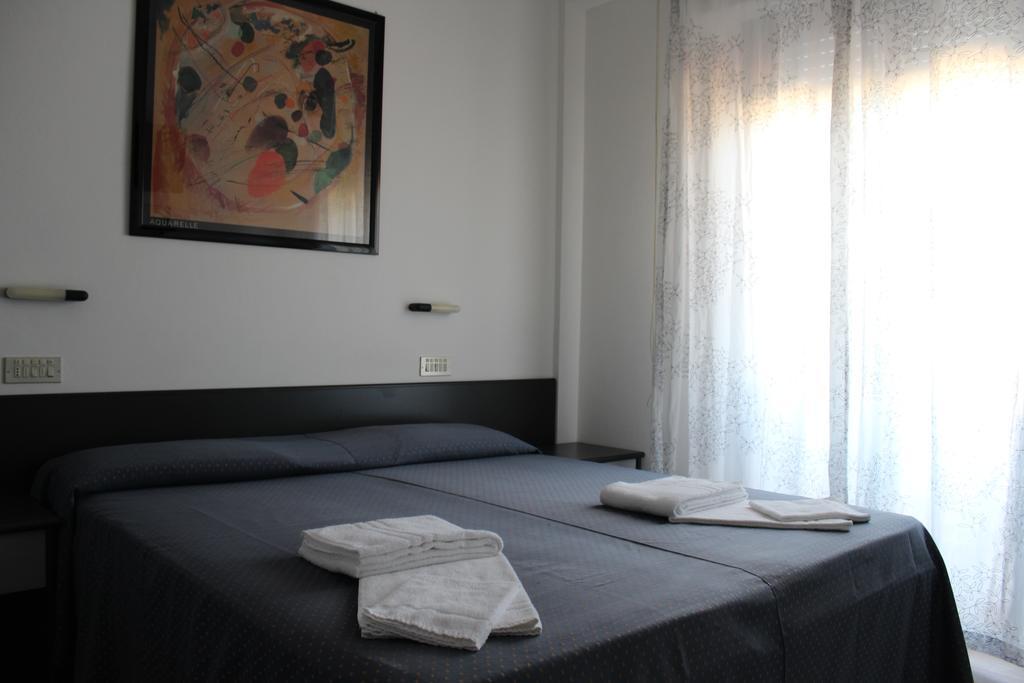 Hotel Grand Meeting Rimini Bagian luar foto