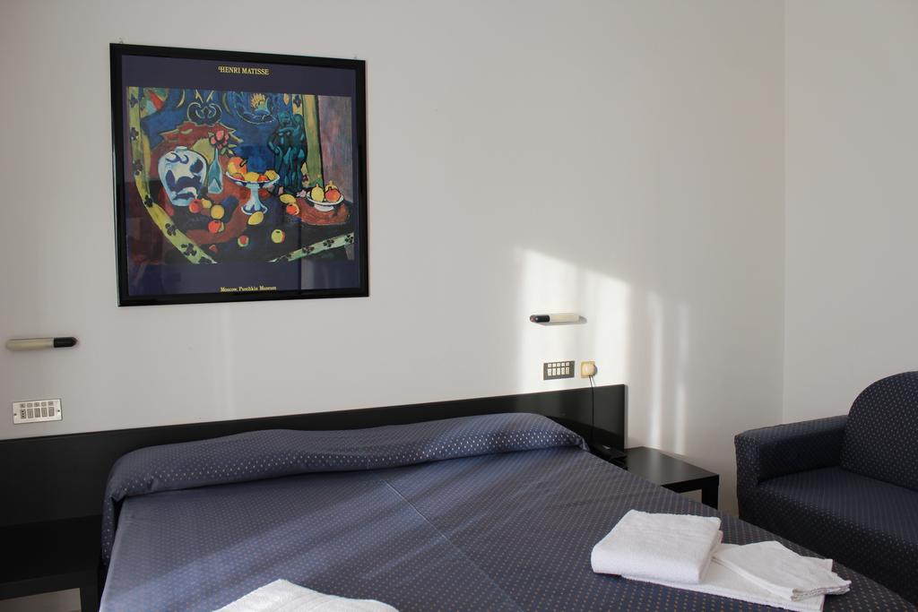 Hotel Grand Meeting Rimini Bagian luar foto