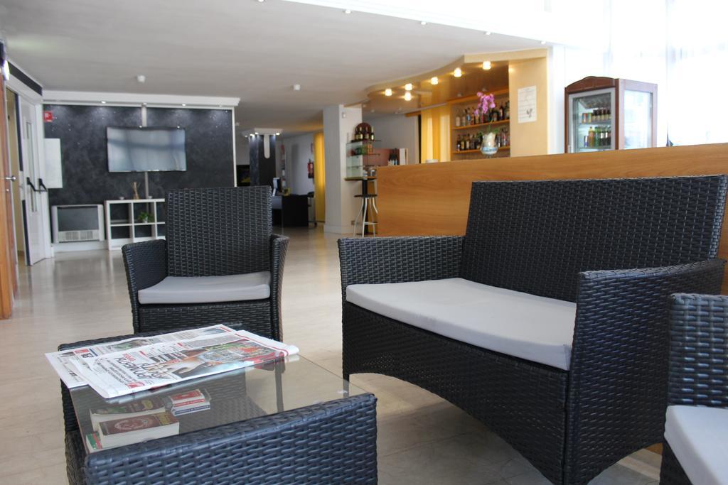 Hotel Grand Meeting Rimini Bagian luar foto