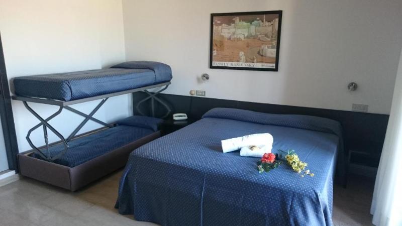 Hotel Grand Meeting Rimini Bagian luar foto