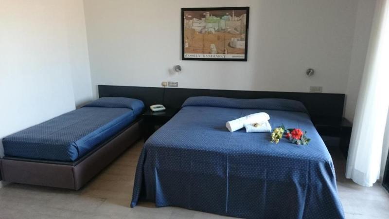 Hotel Grand Meeting Rimini Bagian luar foto